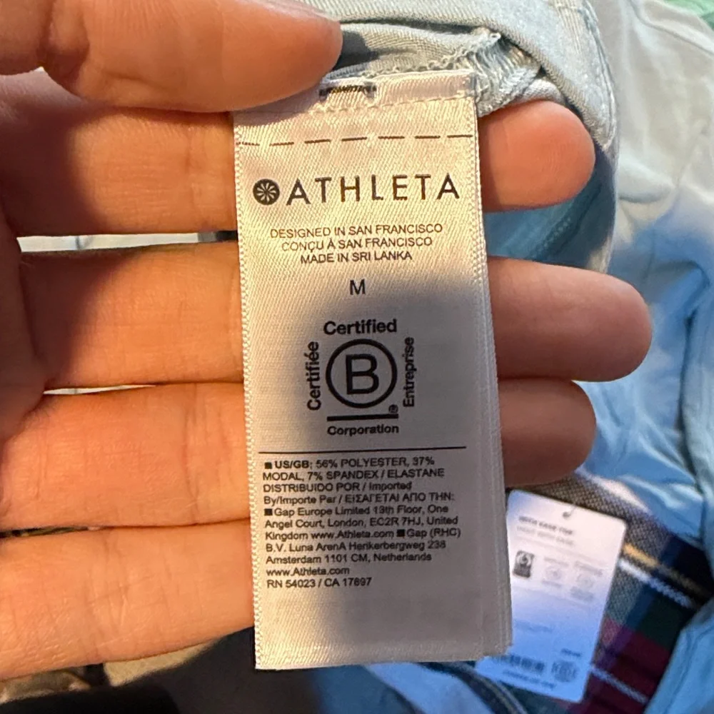 NWT Athleta With Ease Top Size M - Picture 5 of 5